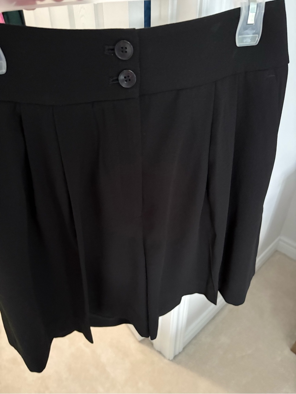 H&M Black High-Waist Pleated Shorts with Button Waist